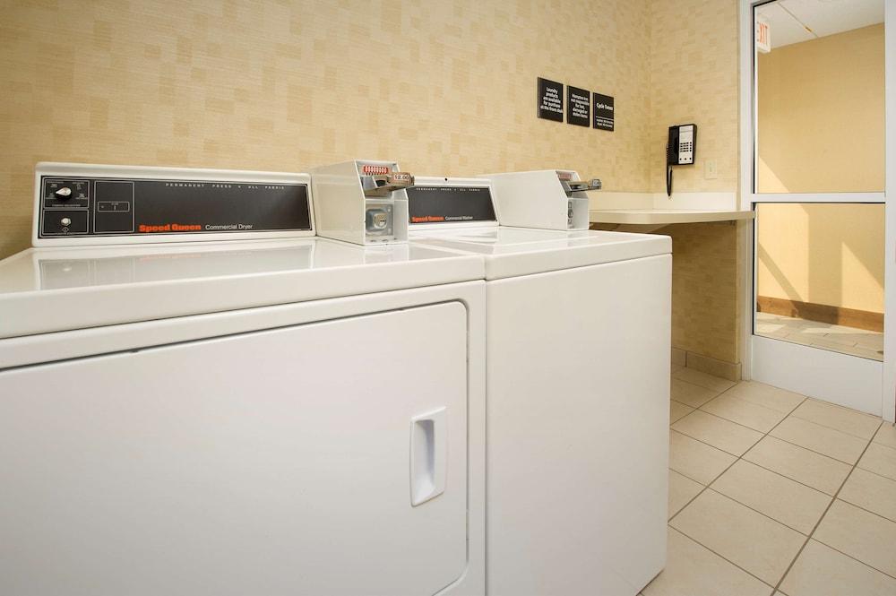 Hampton Inn Syracuse Clay Liverpool Exterior foto
