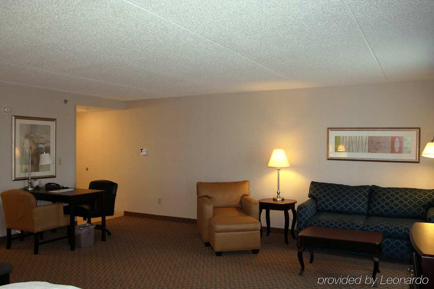 Hampton Inn Syracuse Clay Liverpool Habitación foto